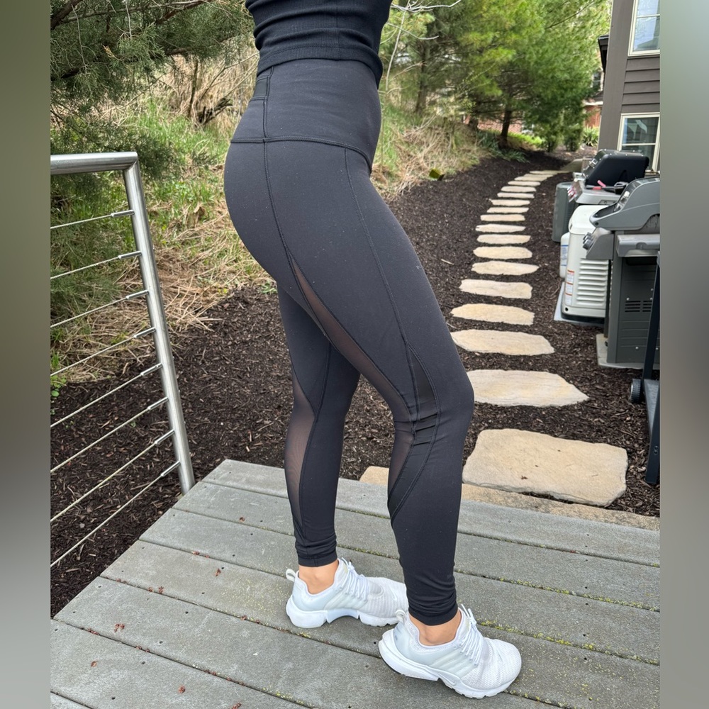Lululemon leggings with sheer cutouts size 6